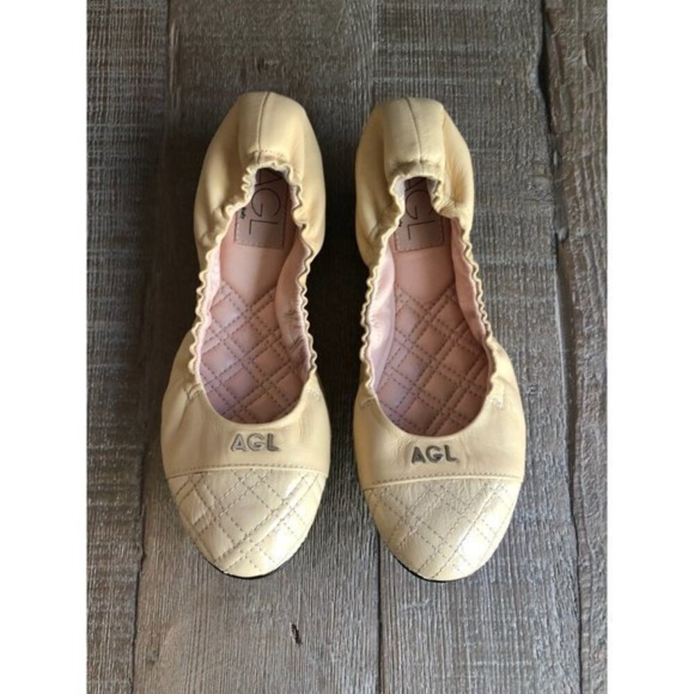 AGL woman's foldable nude logo patent leather ballet flats size 36